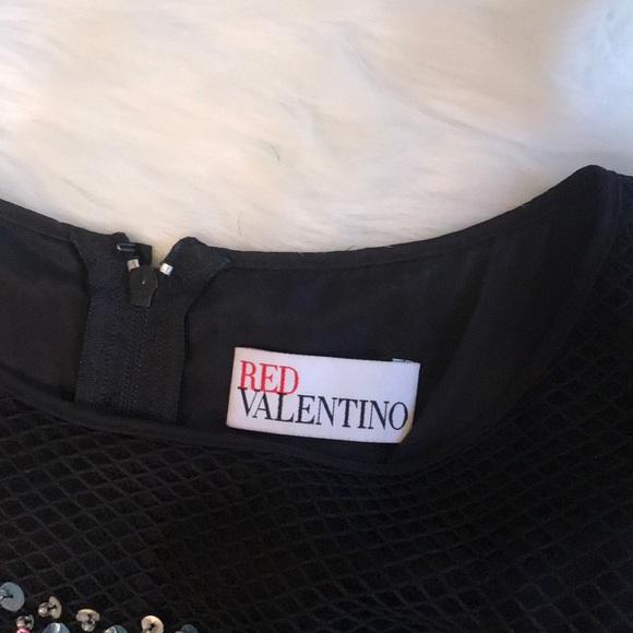 Valentino Red Dress worn 1. Size 42 which is a 4-6 - Picture 3 of 7